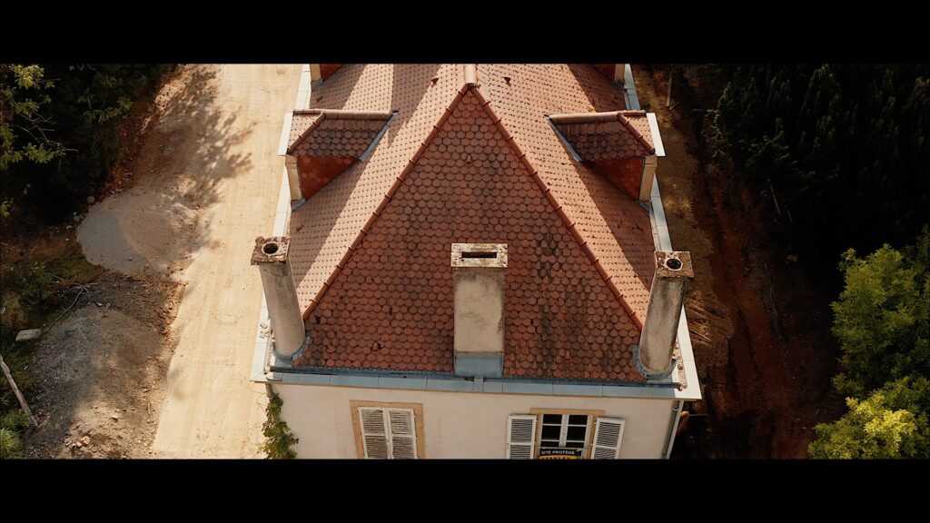 Photo aérienne d’un toit prise lors d’une inspection de toiture