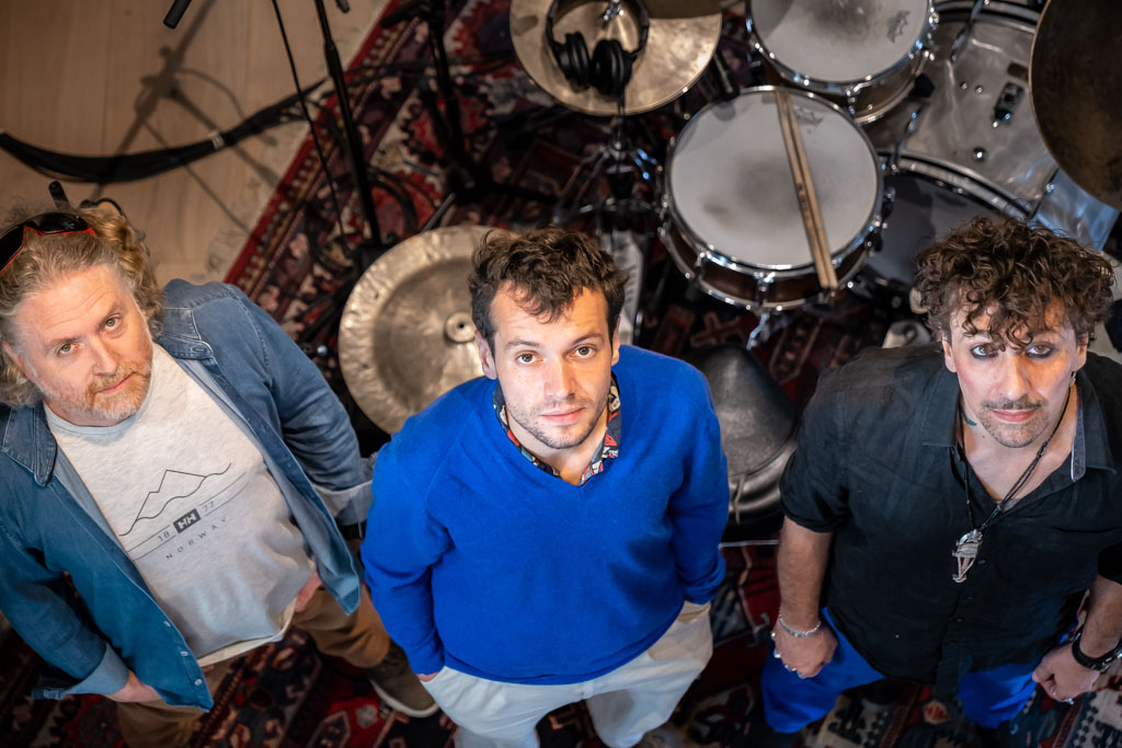 Johann Riche Trio en concert avec accordéon, basse et batterie