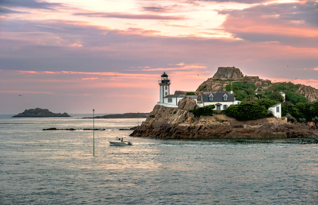 Île Louët à Carantec vue depuis la côte bretonne