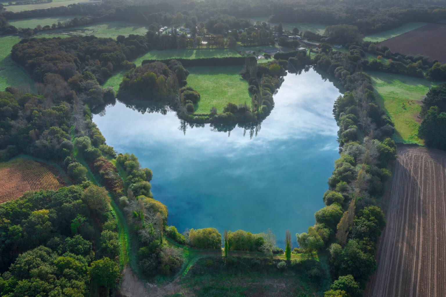 Vue aériennes de l'Etang de Mesqueau à Plougasnou